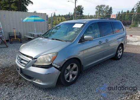 2006 Honda Odyssey Touring z USA, uszkodzony, nr VIN 5FNRL38826B079319